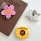 Beau - Multiple Flower Shape Hair Clips