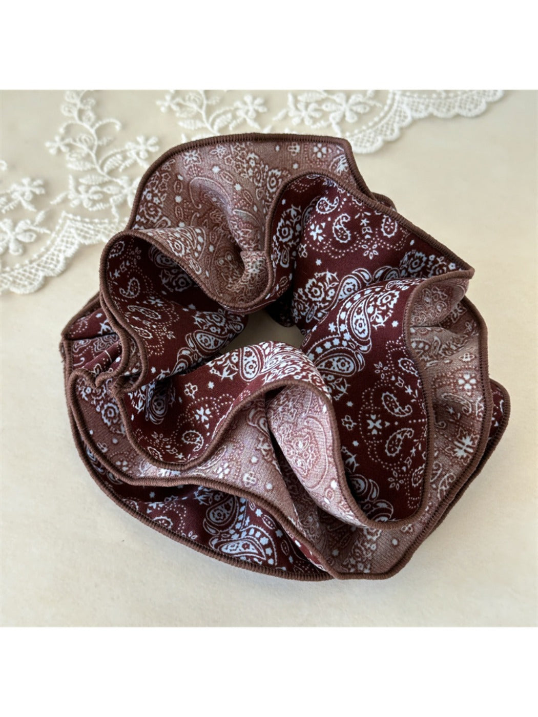 Gifty - Vintage Fabric Paisley Scrunchie