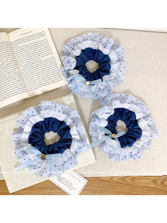 Gifty - Blue Polka Dot Scrunchie