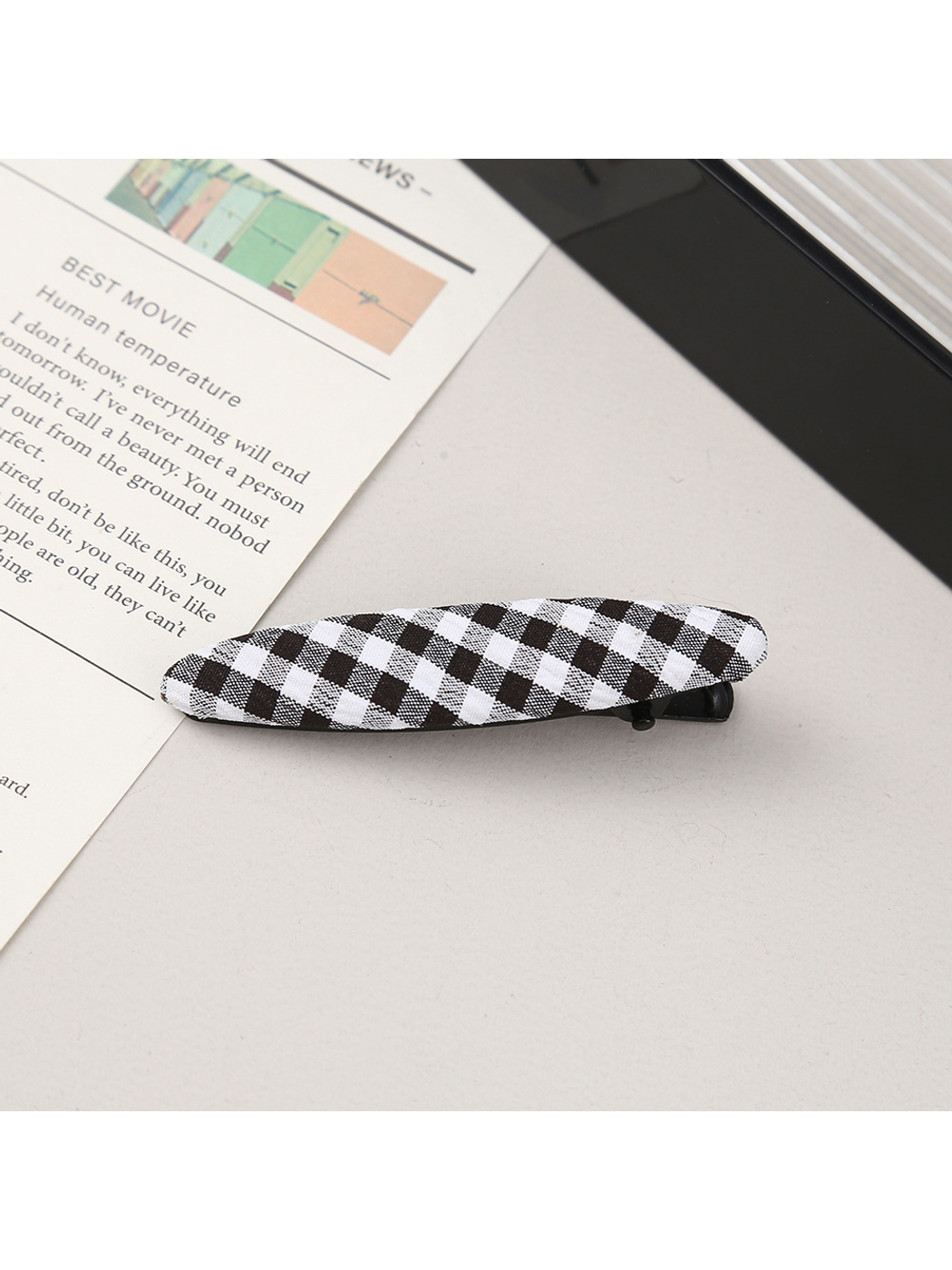 Beau - Plaid Fabric Oval Side Bangs Hair Clip