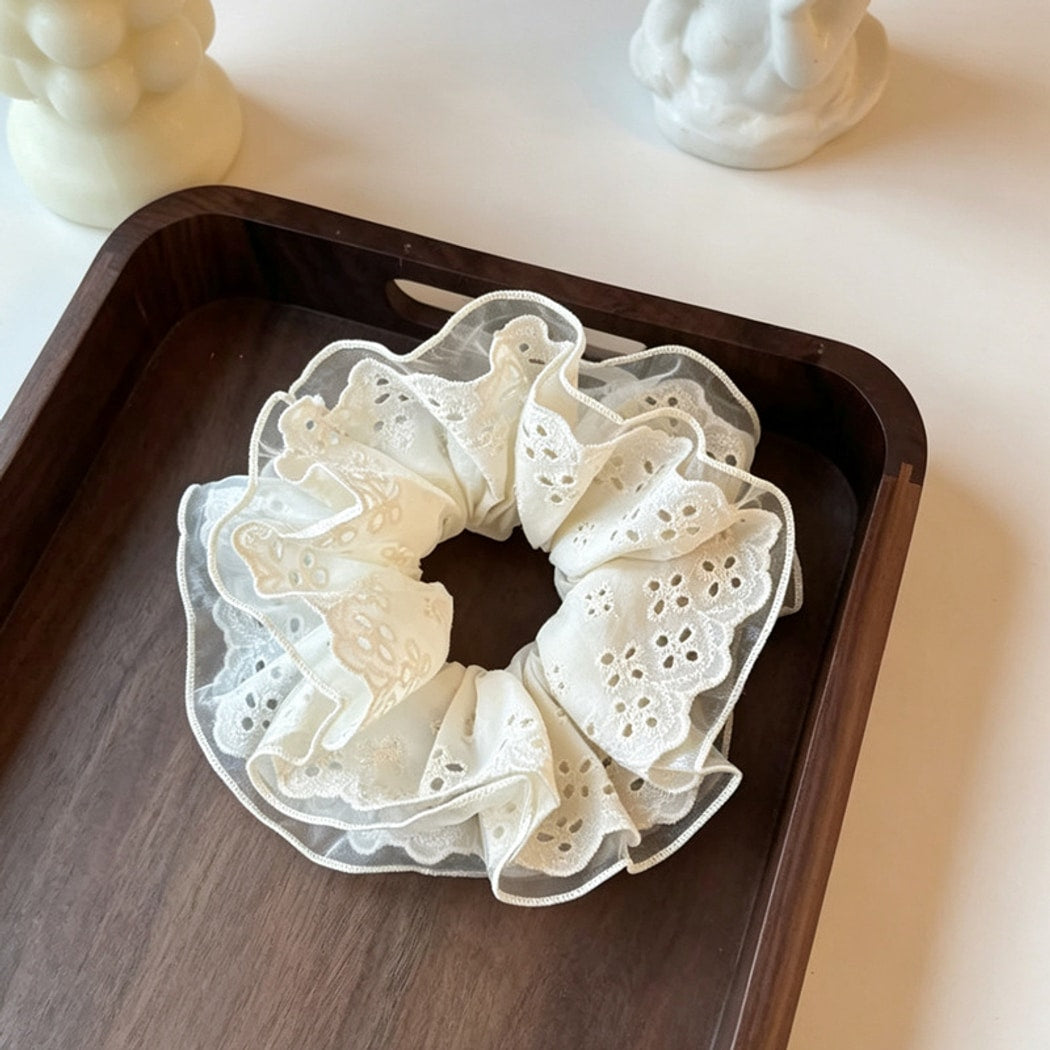 Gifty - Beige Lace Double Layer Scrunchie