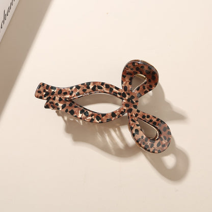 Beau - Retro Leopard Pattern Bow Form Claw Clip