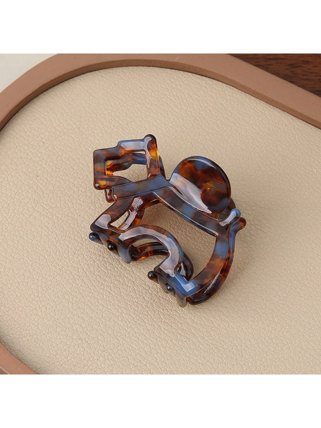 Beau - Trendy Puppy Ponytail Hair Claw Clip