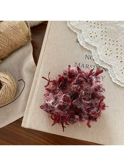 Gifty - Artistic Colored Yarn Hair Tie