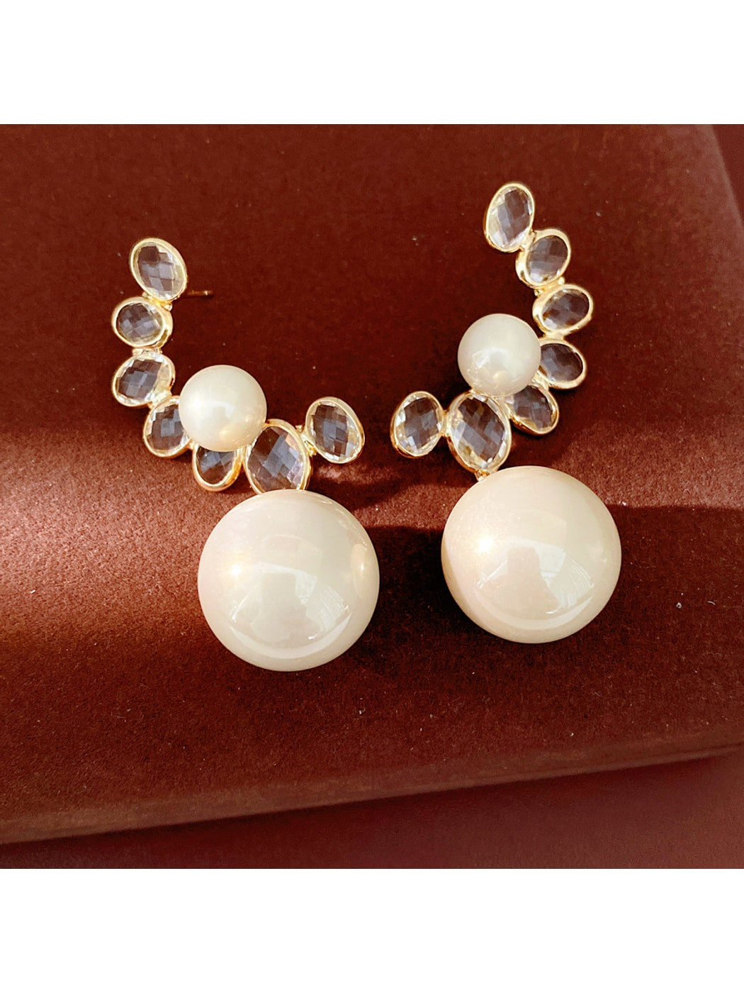 Earedge - Modern Curved Round Drop Look Stud Earrings