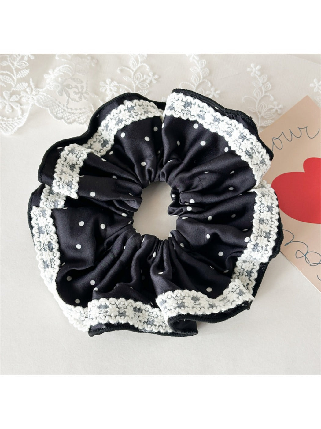 Gifty - Lace Scrunchie Hair Ring