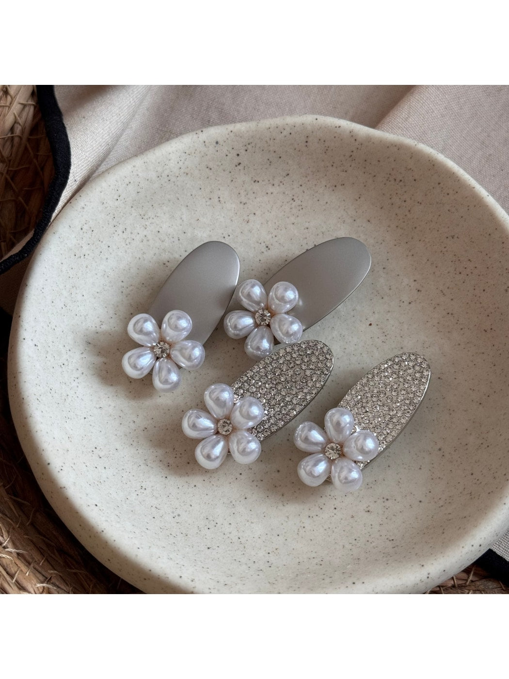 Beau - Floral Oval Duckbill Side Hair Clip