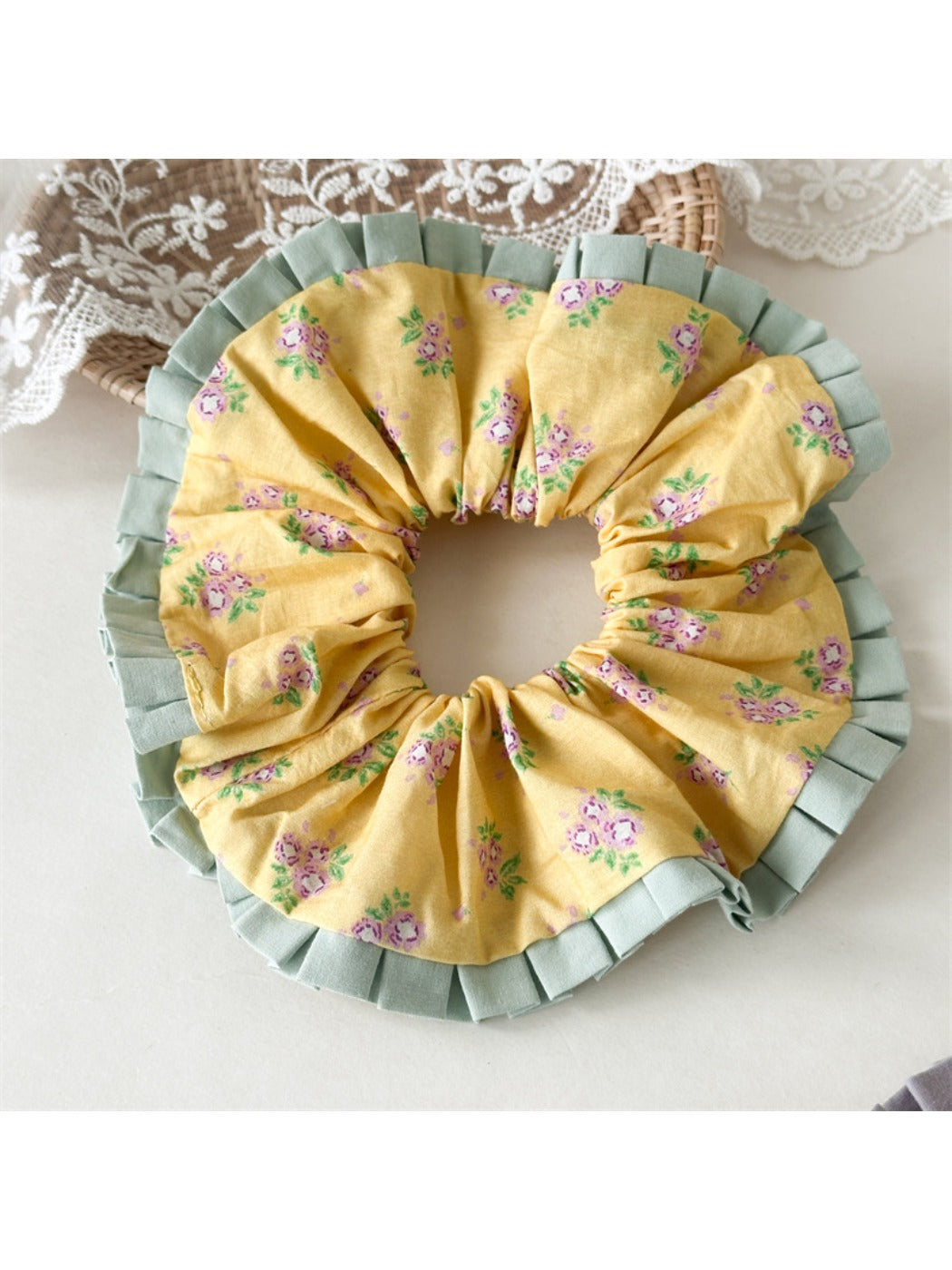 Gifty - Cute Small Flower Hair Tie