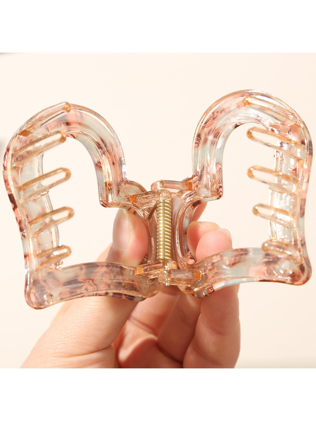 Beau - Vintage Heart Shaped Claw Clip
