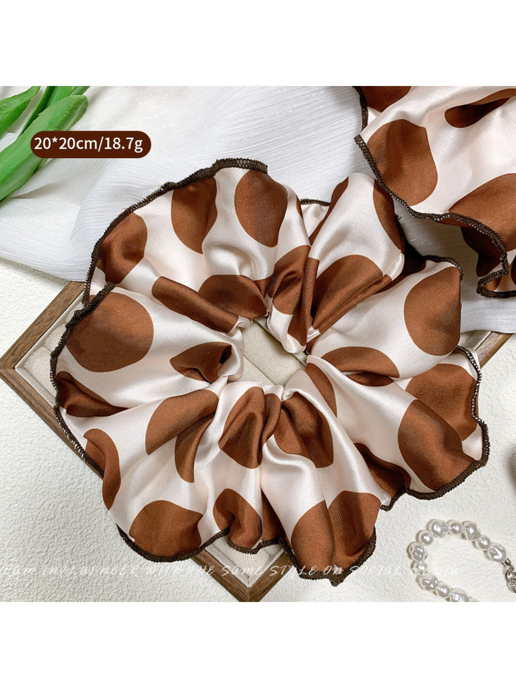 Gifty - Satin Polka Dot Hair Loop