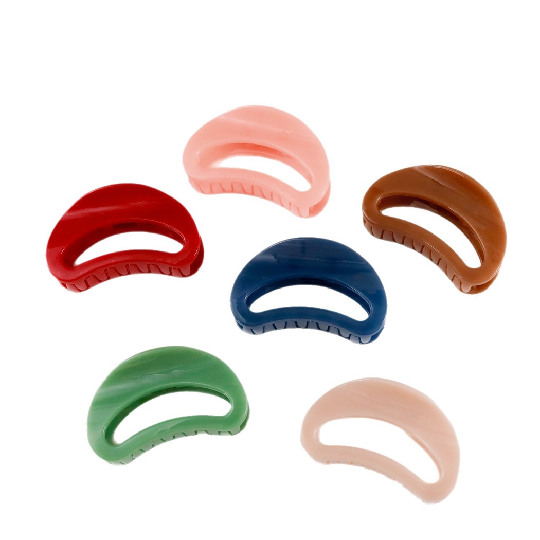 Beau - Minimalist Solid Semi Circle Claw Clip