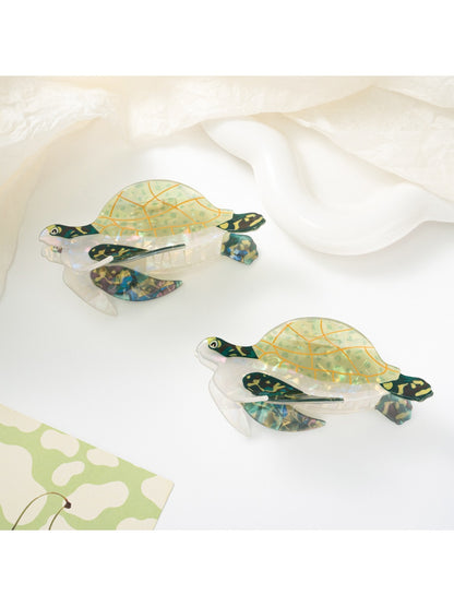 Beau - Turtle Shaped Hair Claw Clip