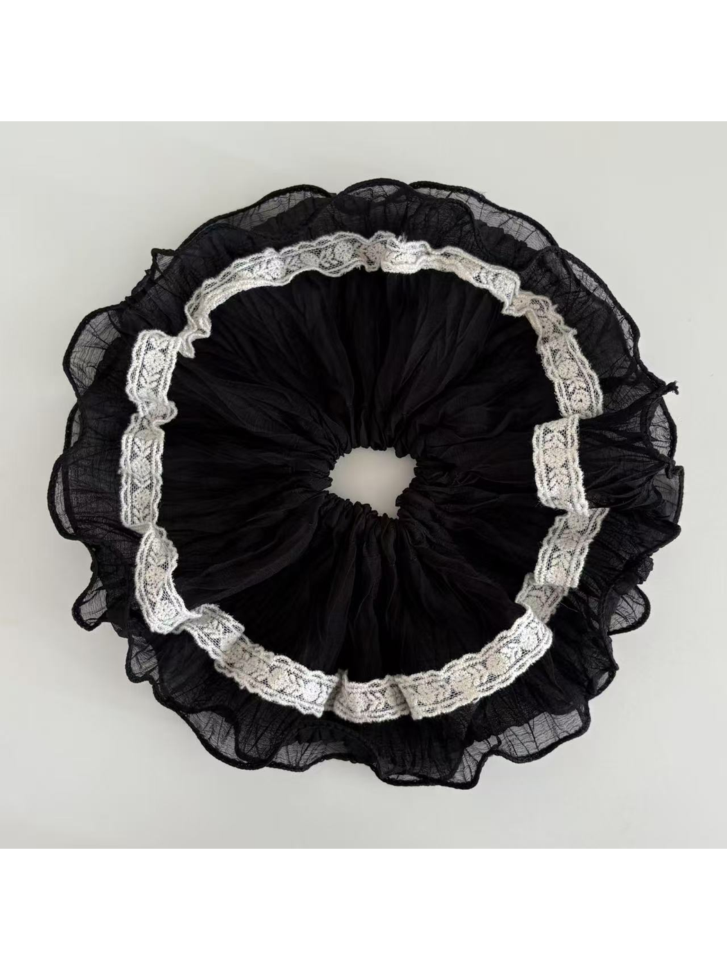 Gifty - Ruffled Lace Trim Vintage Style Scrunchie