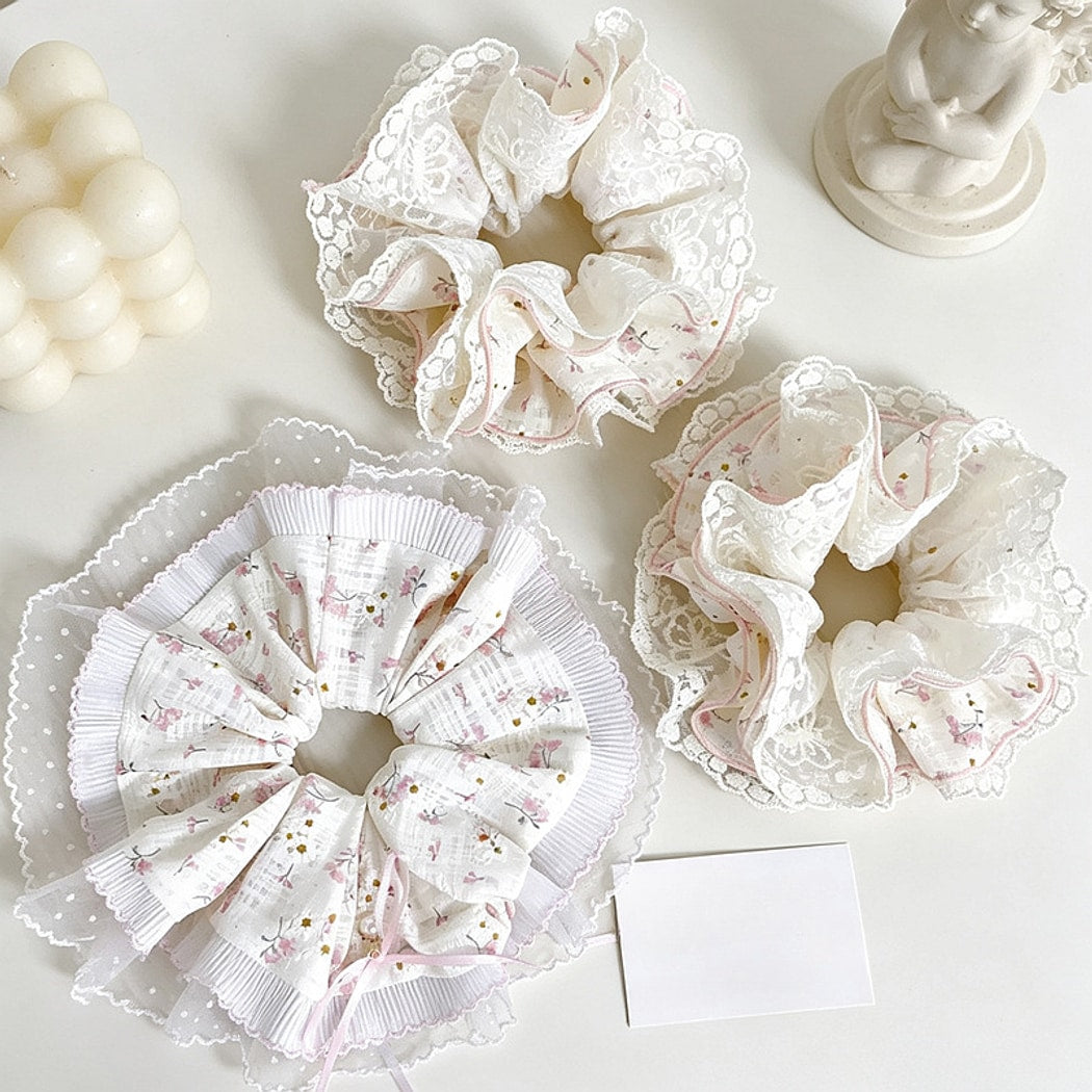 Gifty - Floral Lace Trim Pleated Ponytail Scrunchie