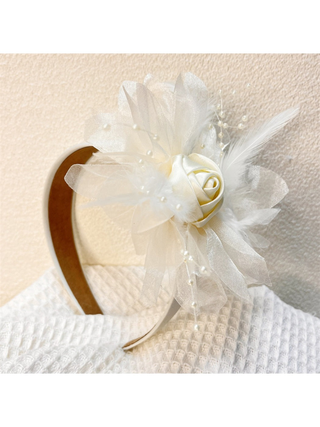 Gifty - Feather And Floral Embellished Headband