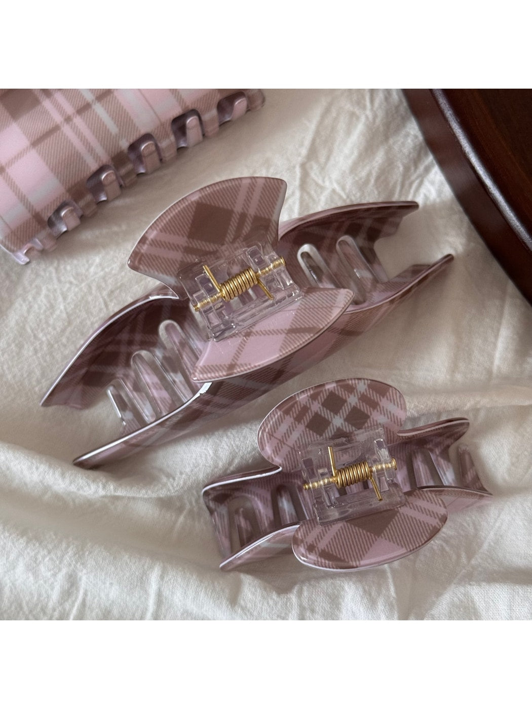 Beau - Glossy Plaid Acrylic Curved Hair Claw Clip