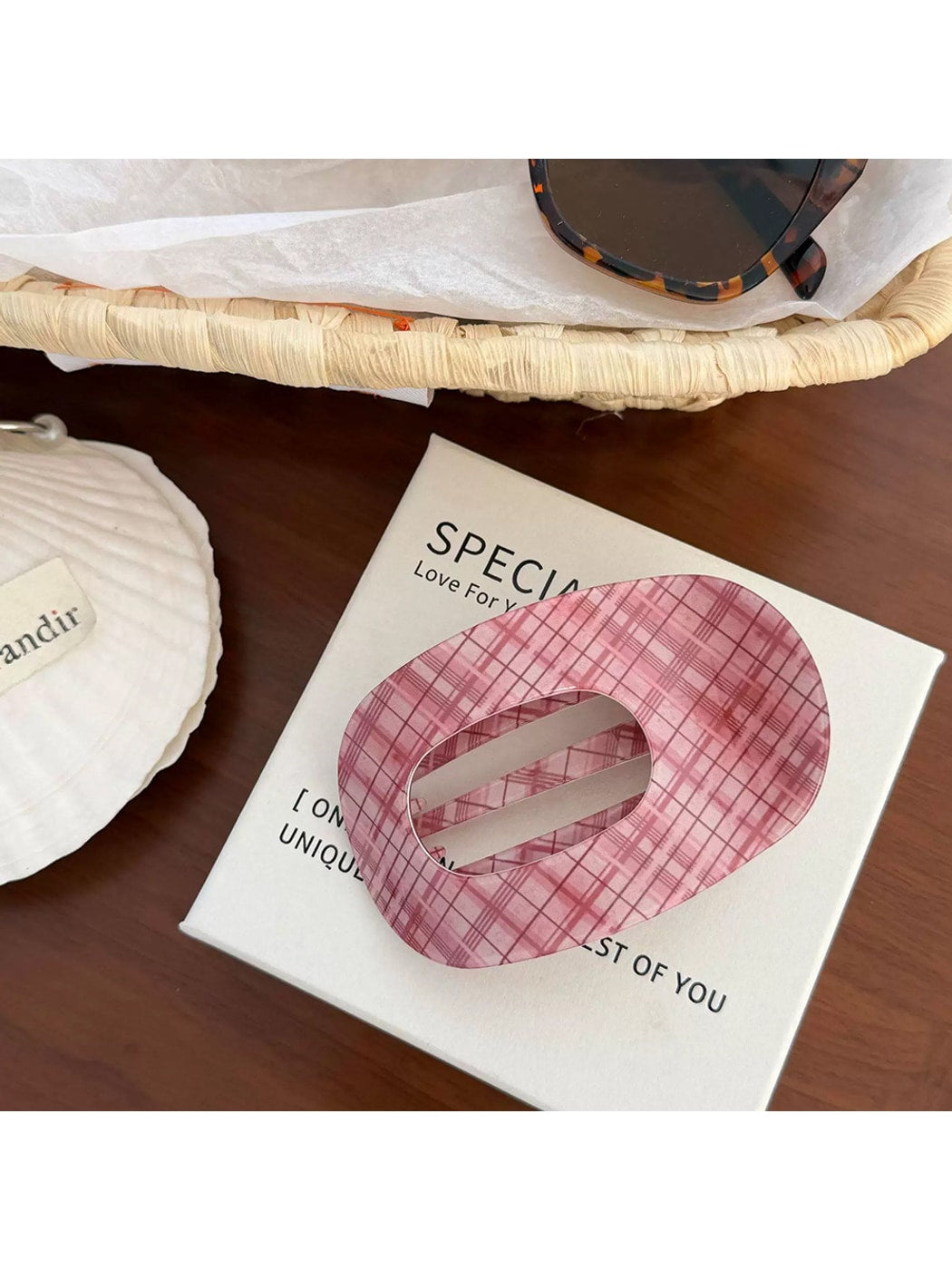Beau - Retro Printed Oval PVC Claw Hair Clip