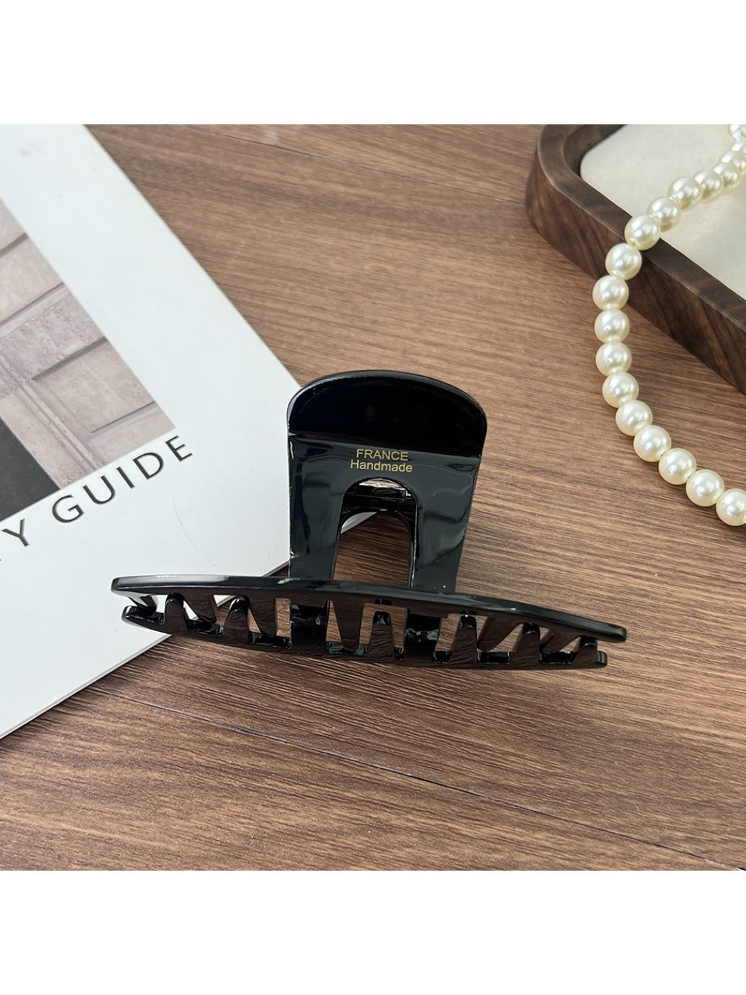 Beau - Retro Chunky Flat Bar Claw Clip