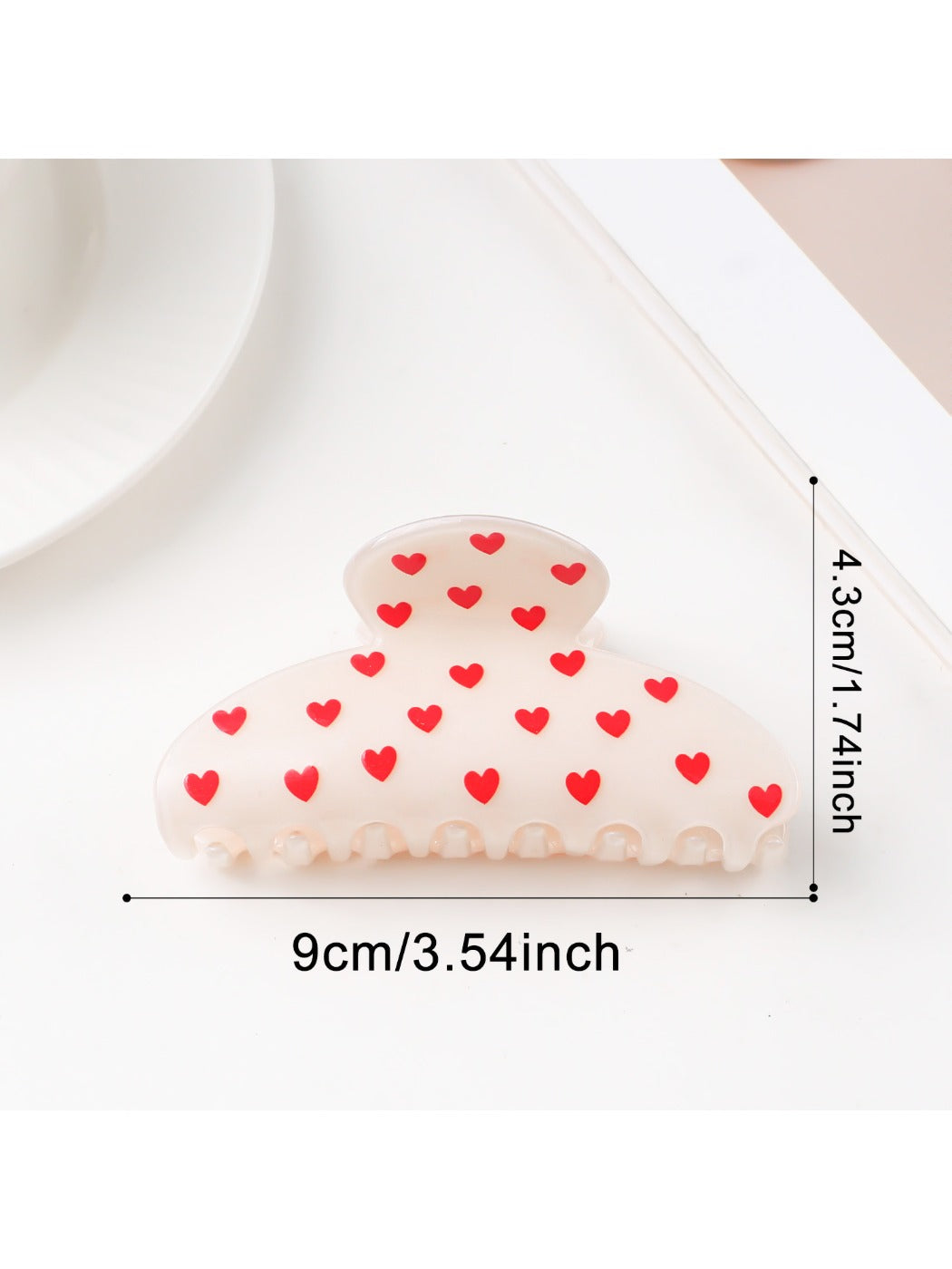 Beau - Minimalist Heart Pattern Hair Claw Clip