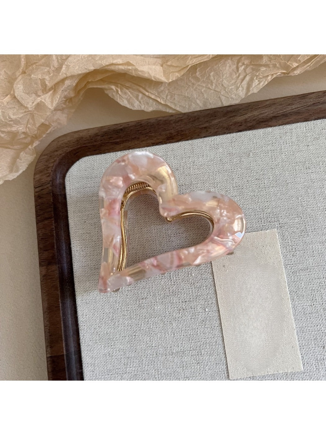 Beau - Premium Heart-Shaped Hair Clip