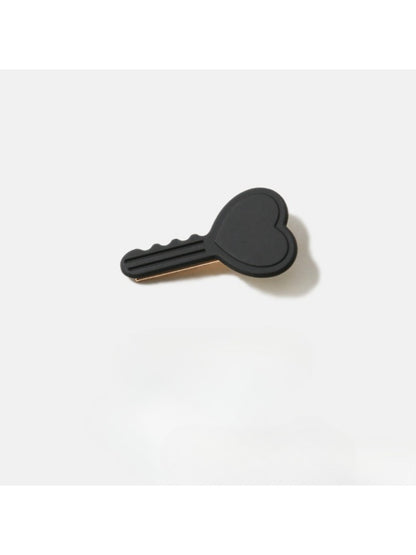 Beau - Creative Fun Key Minimalist Hair Clip
