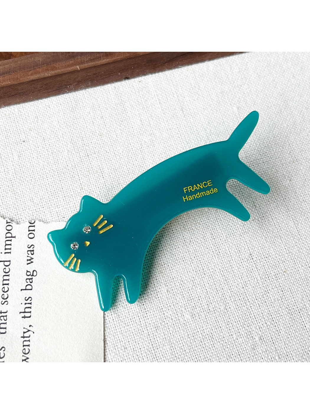 Beau - Modern Minimal Cat Acetate Duckbill Hair Clip
