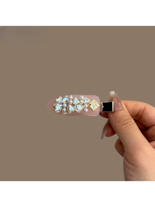 Beau elegant rhinestone hair clip with silver-tone metal and sparkling crystals