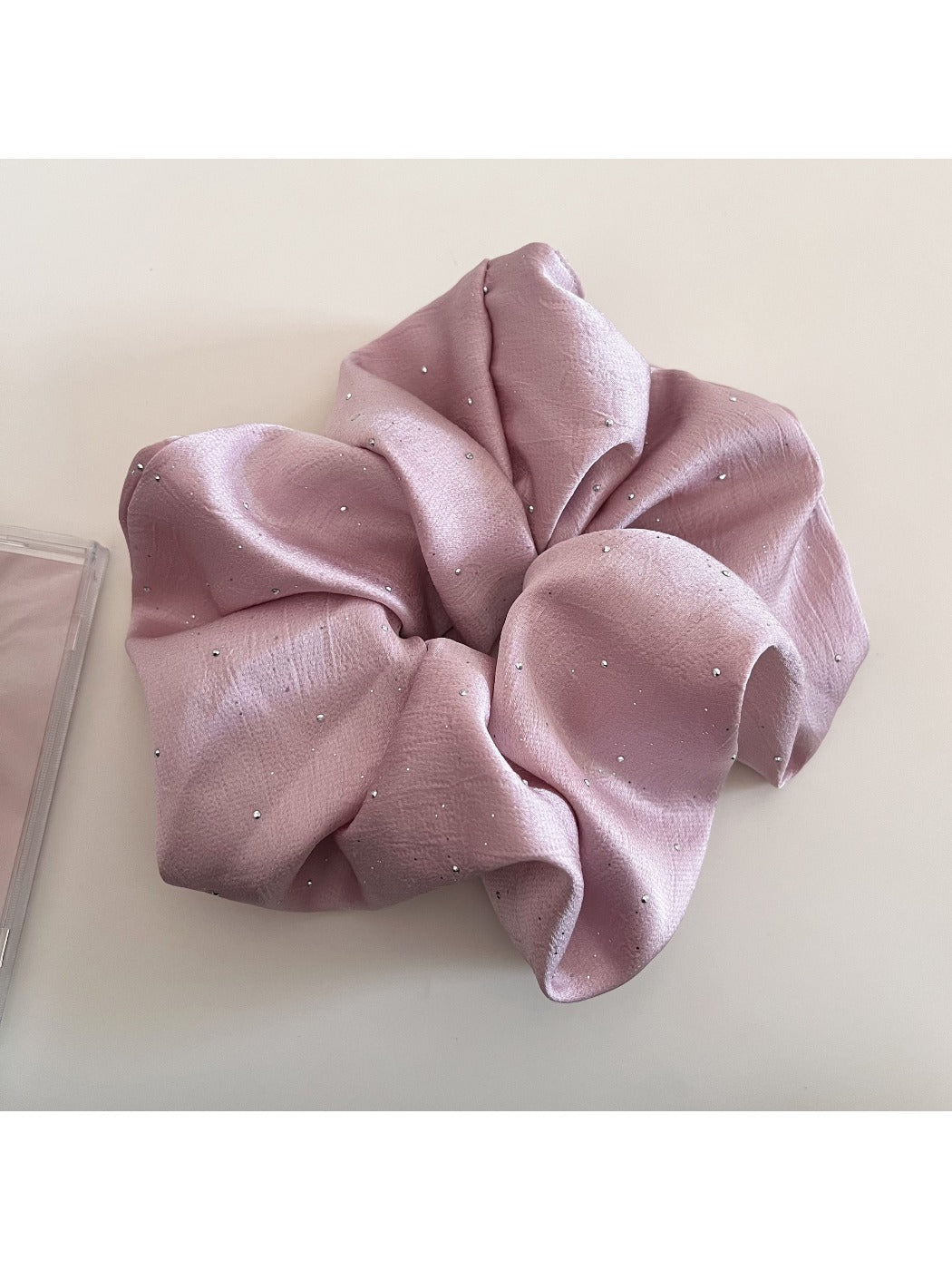 Gifty - Versatile Solid Color Satin Scrunchie