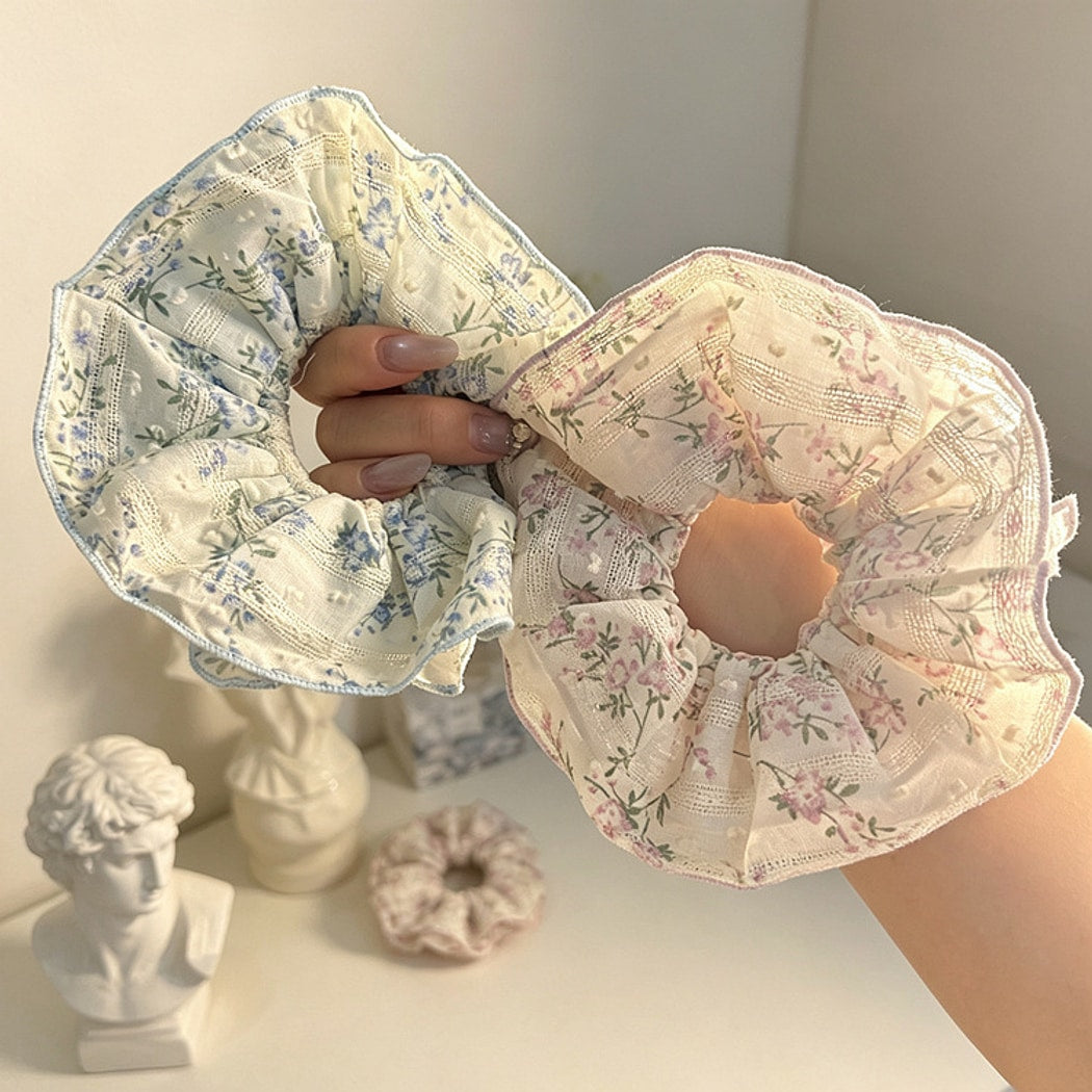 Gifty - Muted Floral Print Double Layer Scrunchie