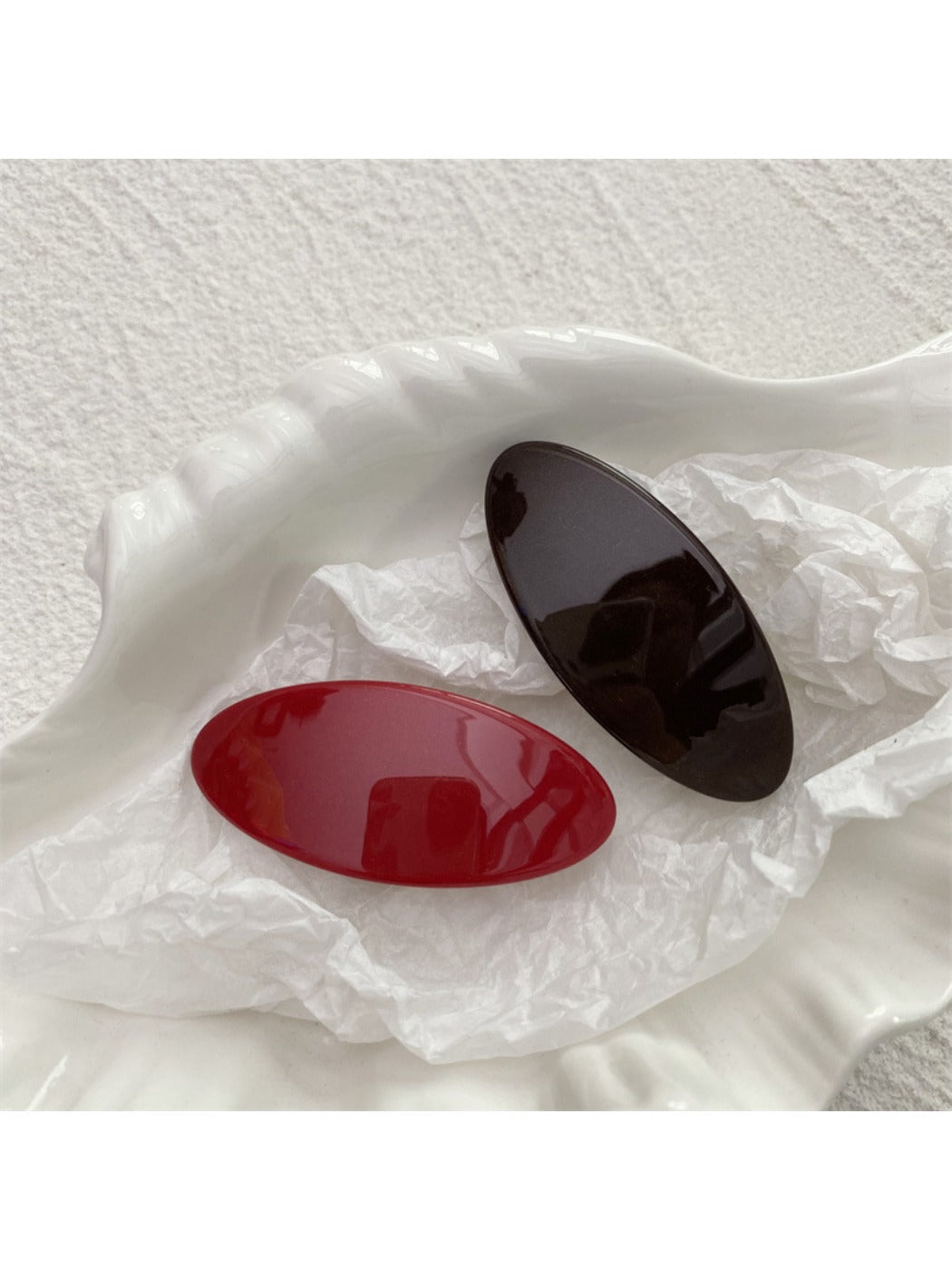Beau - Minimalist Oval Hair Clip