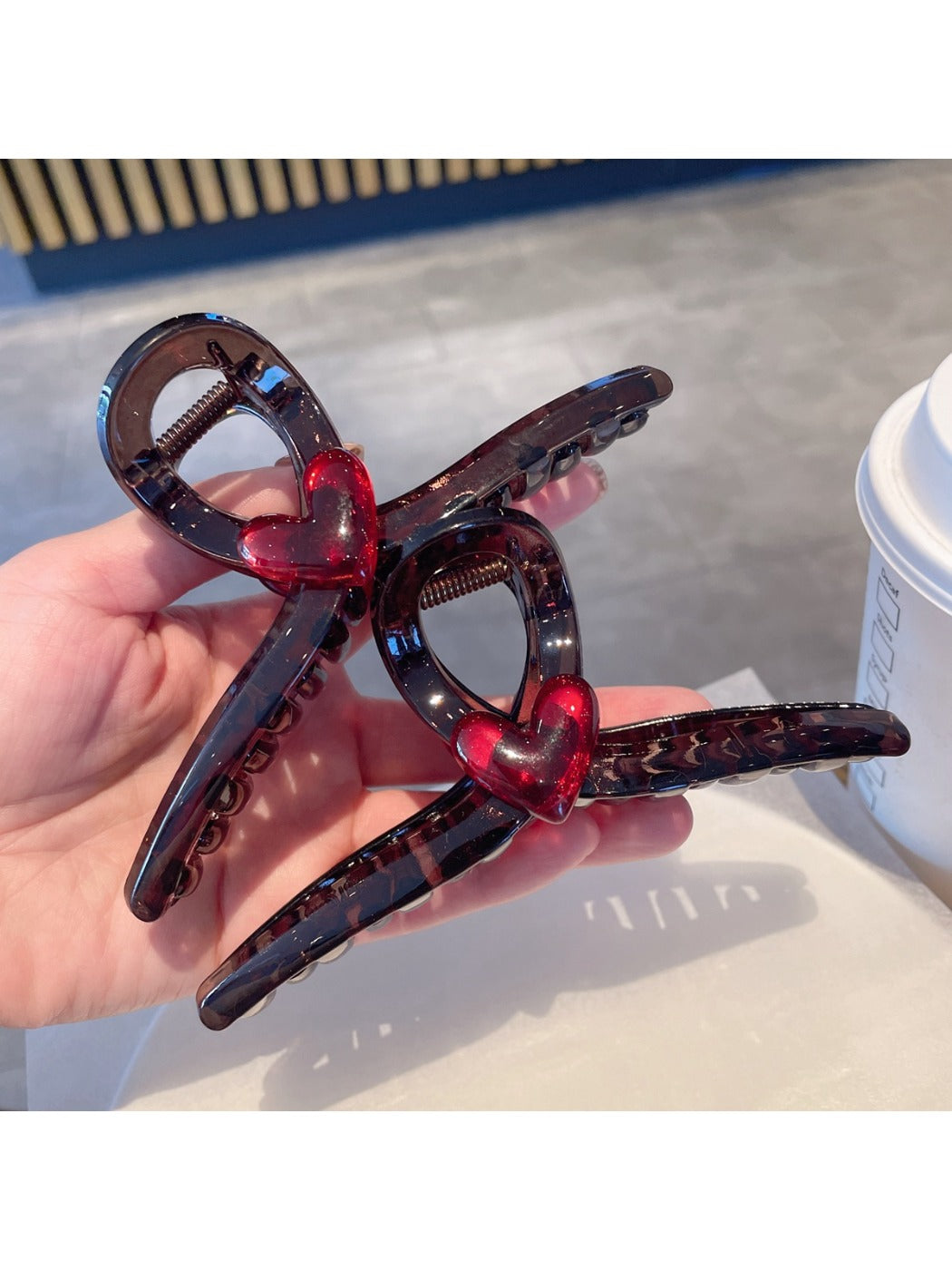 Beau - Vintage Crisscross Heart Hair Claw