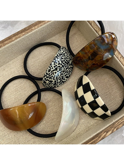 Gifty - Minimalist Oval Hair Tie