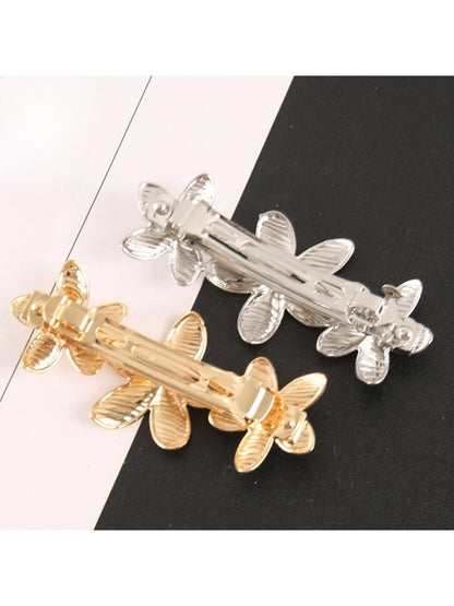 Beau - Trendy Flower Shaped Hair Clip