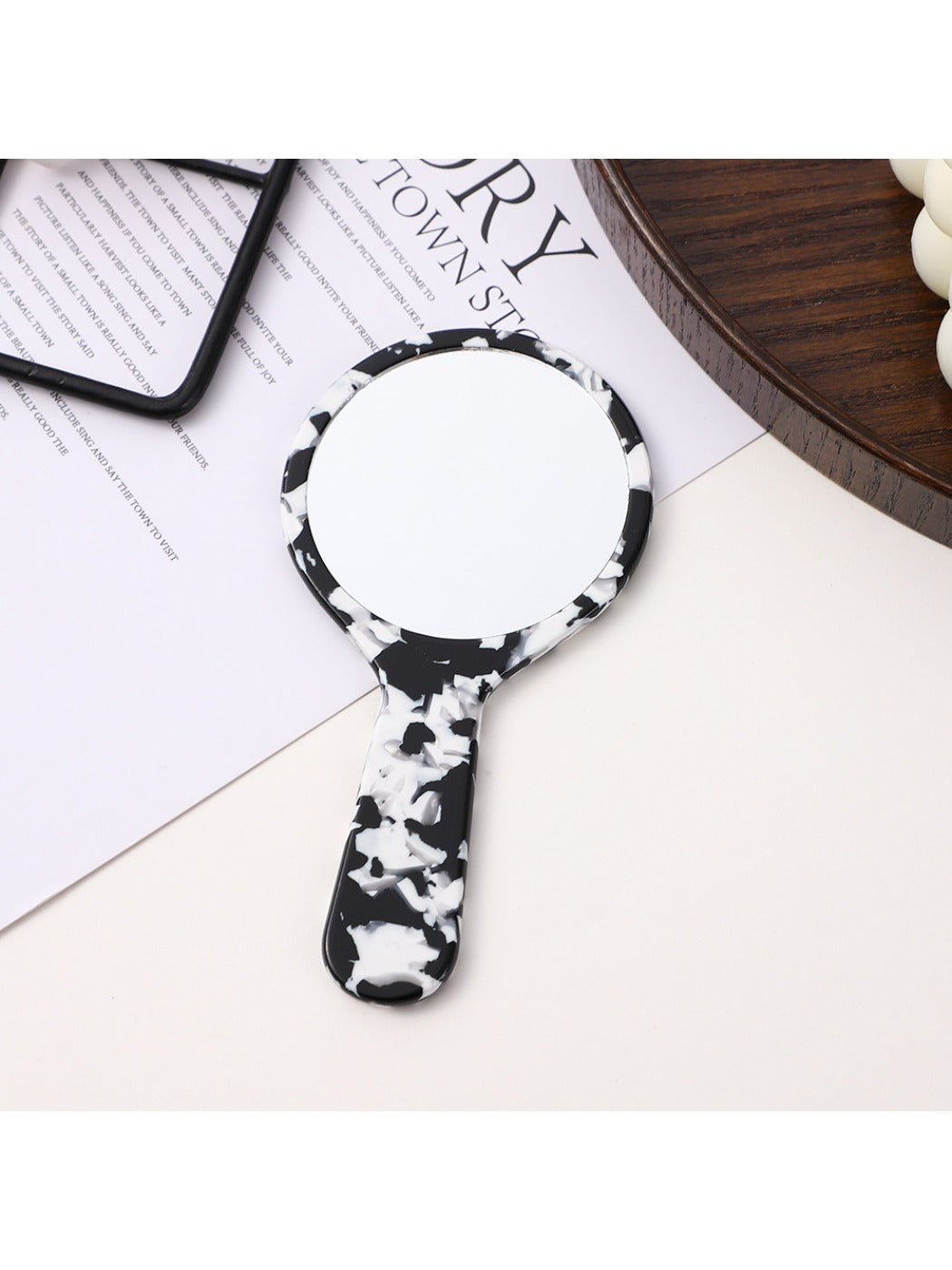 Mirroray - Small Round Mirror With Acetic Acid Handle