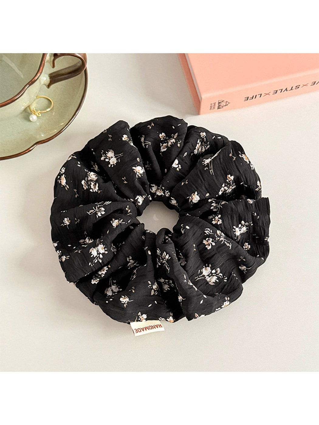 Gifty - Ruffled Polyester Fabric Scrunchie