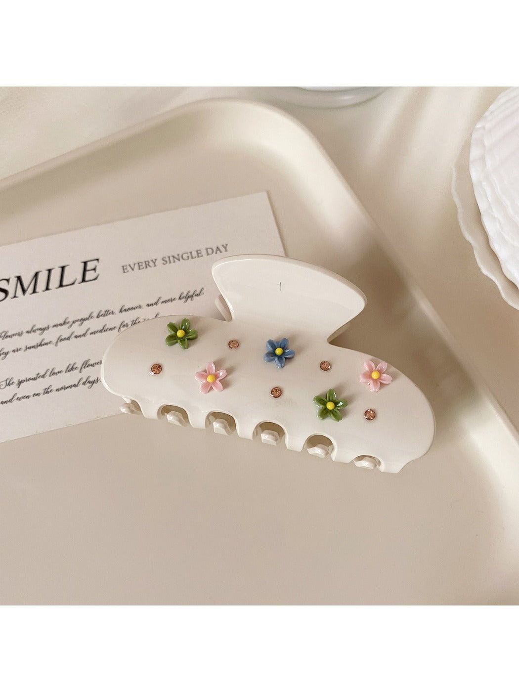 Beau hair claw clip displayed on a white background