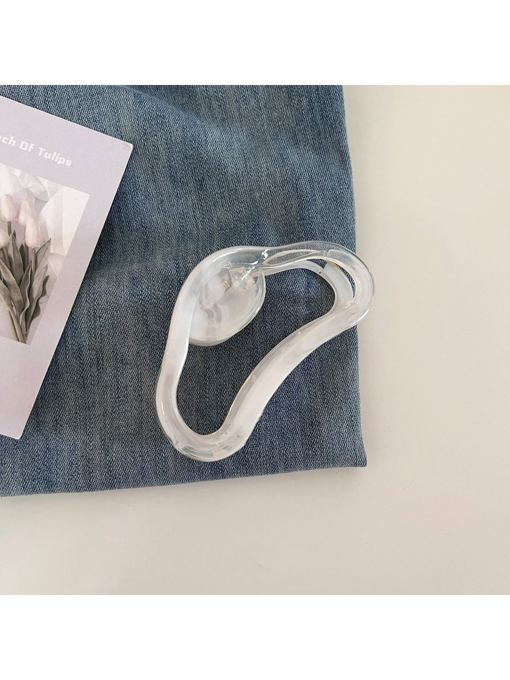 Beau - Solid Color Cloud Shaped Hollow Claw Clip