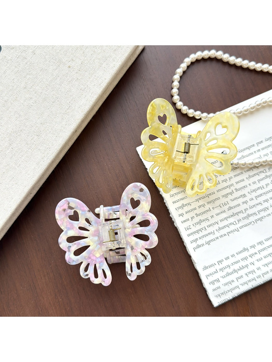 Beau - Elegant Hollow Out Butterfly Claw Clip