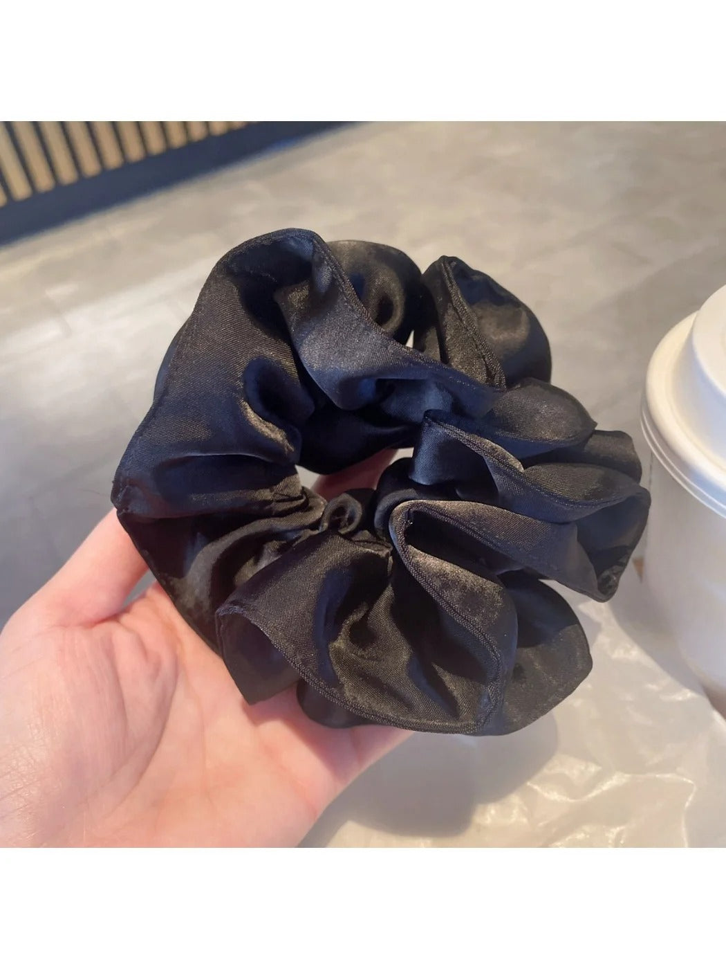 Gifty - Two Tone Crinkled Satin Scrunchie