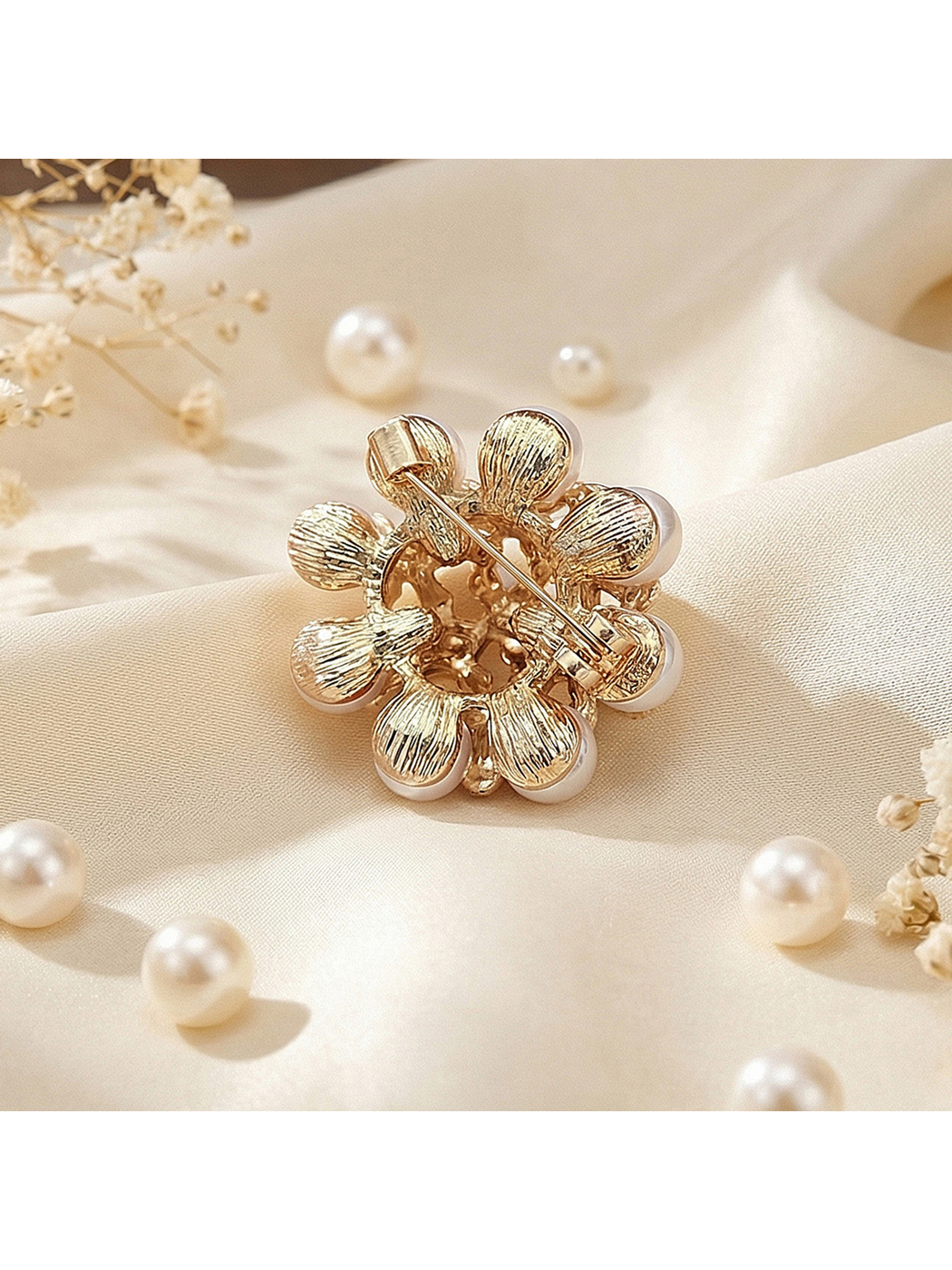 Brovia - Fashion Alloy Suit Cardigan Accent Brooch