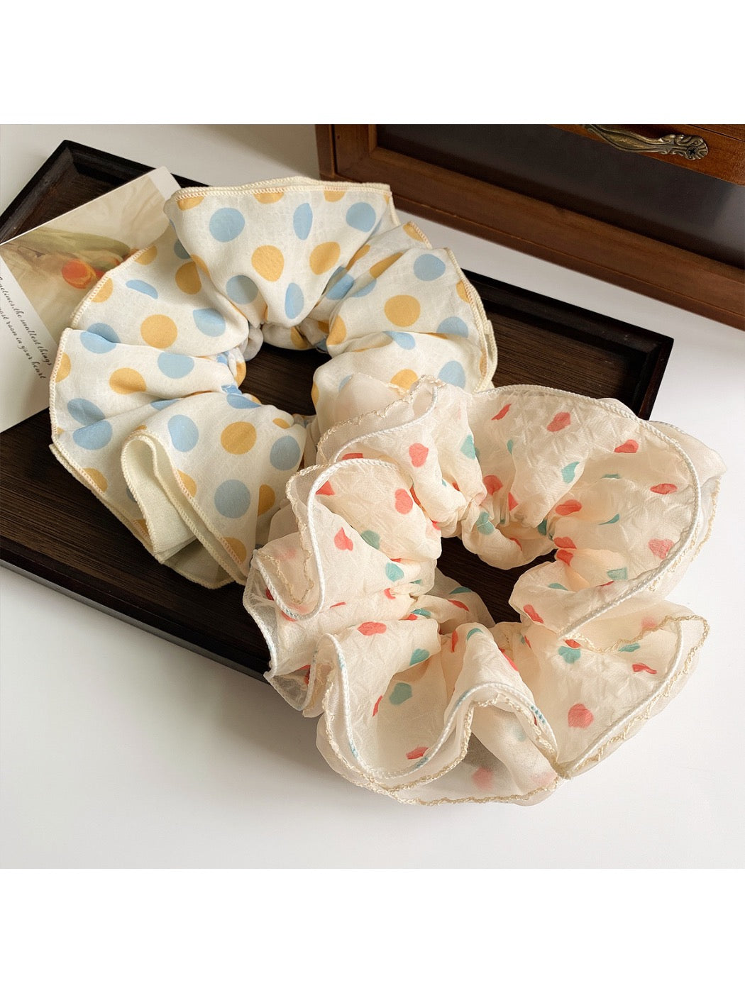 Gifty - Heart Polka Dot Scrunchie