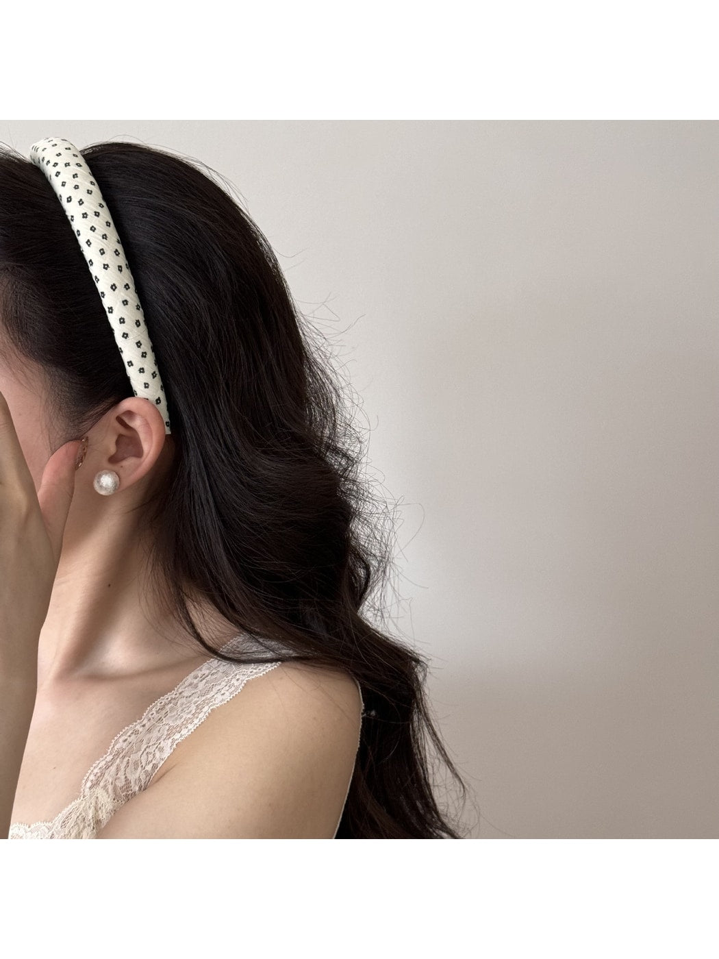 Gifty - Ruffled Polka Dot Fabric Scrunchie Hair Tie