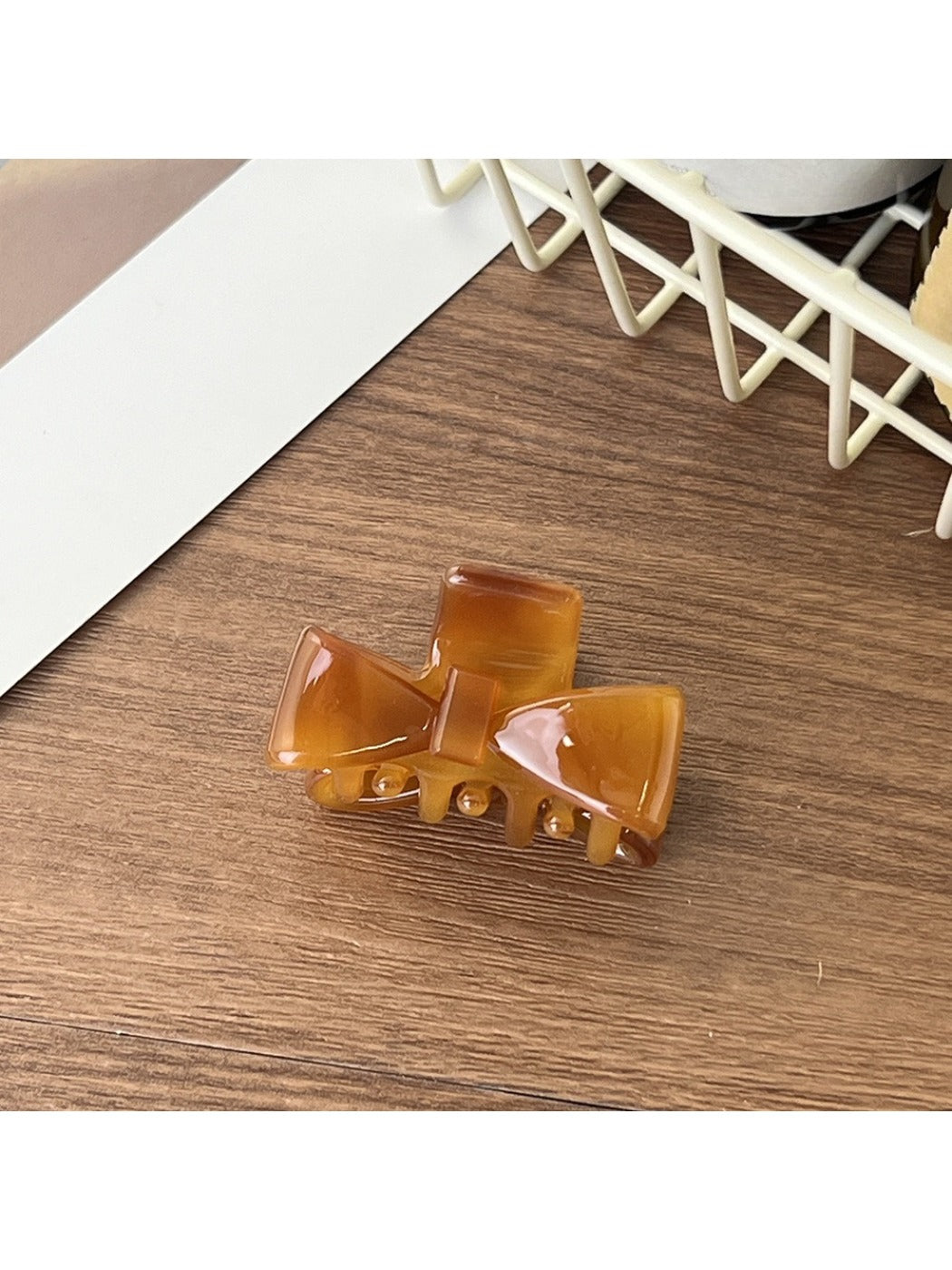 Beau - Dainty Bow Shaped Small Claw Clip