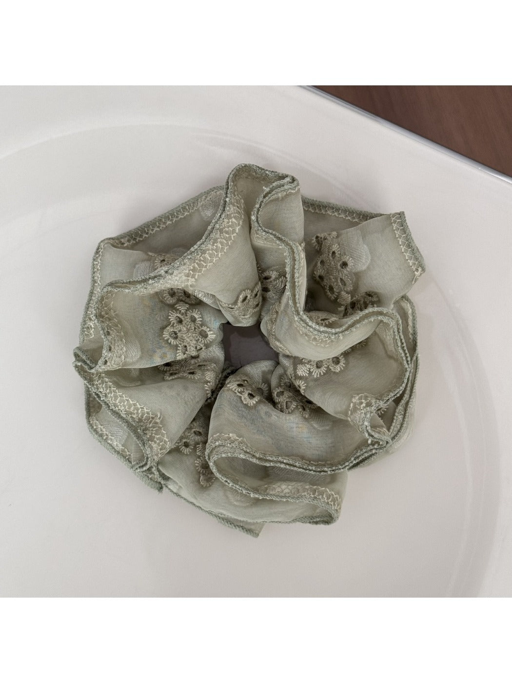 Gifty - Soft Scrunchie Hair Tie