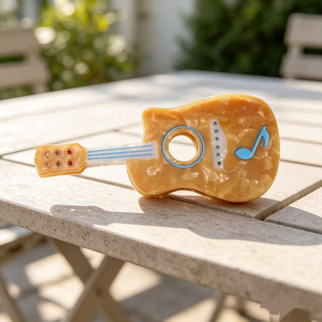 Beau - Glossy Guitar Form Claw Clip