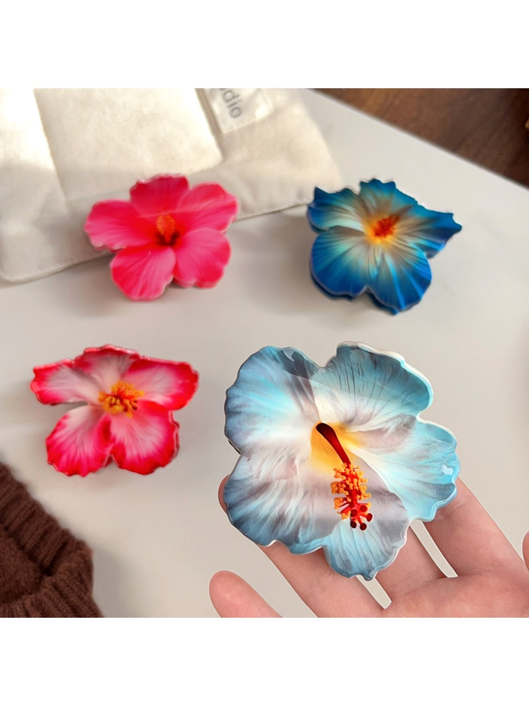 Beau - Elegant Floral Hair Clip