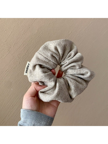 Gifty - Elegant Sweet Soft Scrunchie
