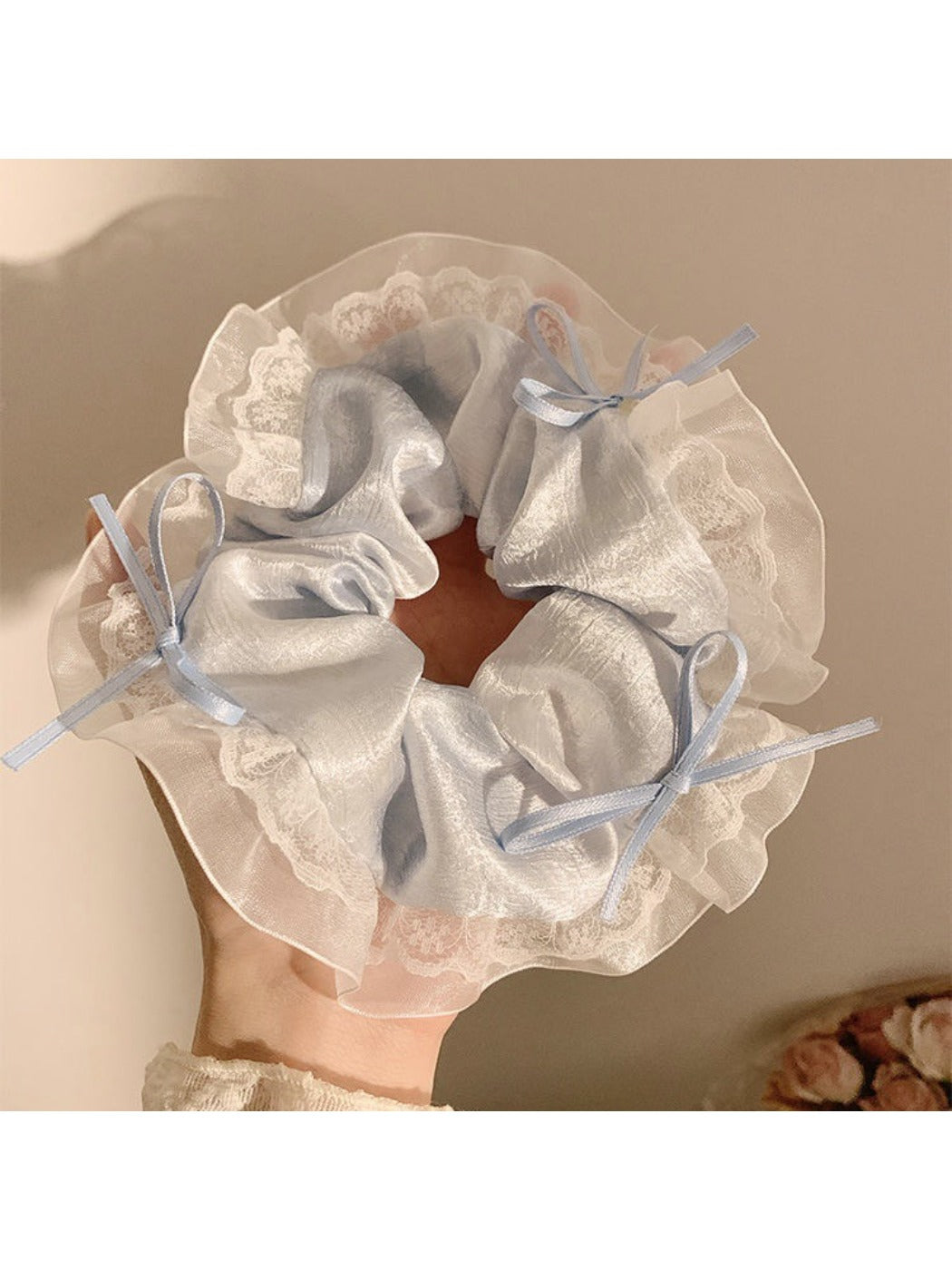 Gifty - Cream Style Lace Satin Hair Loop