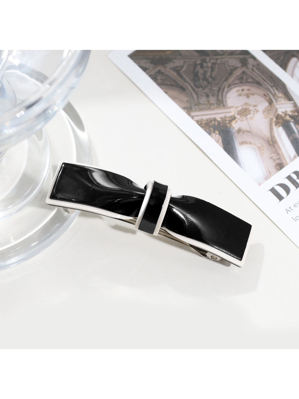 Beau - Plastic and Alloy Bow Design Top Hair Clip