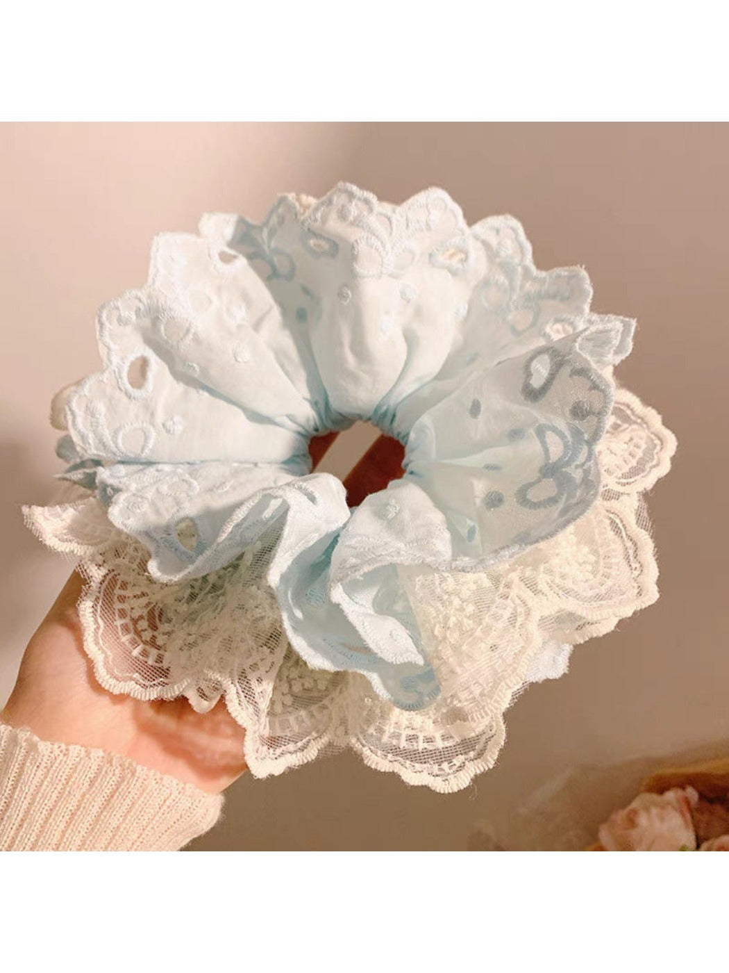 Gifty - Cute Fresh Lace Scrunchie
